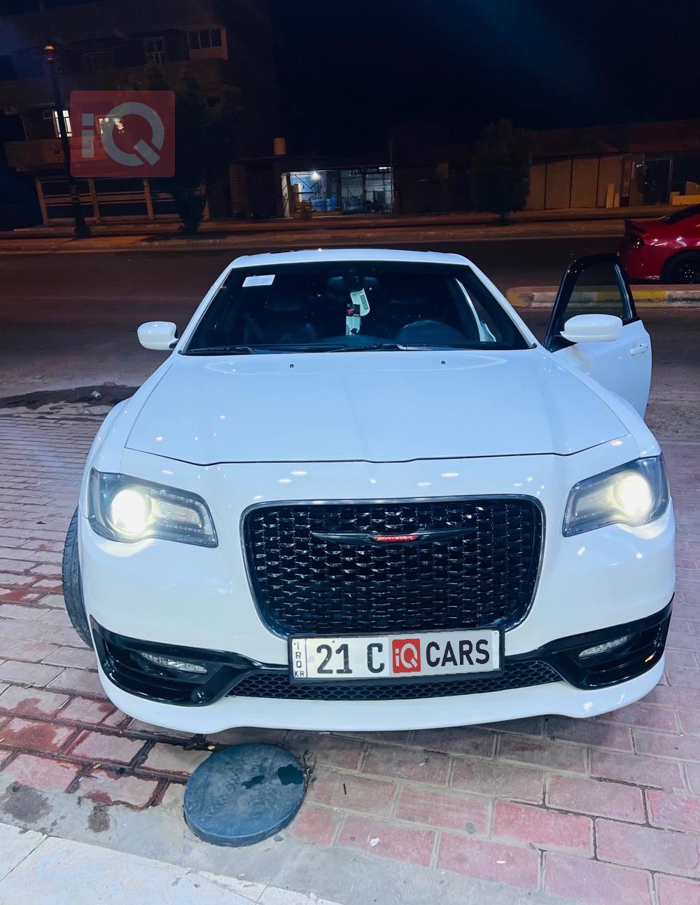 كرايسلر 300